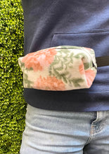 Load image into Gallery viewer, Belt Bag, Peony
